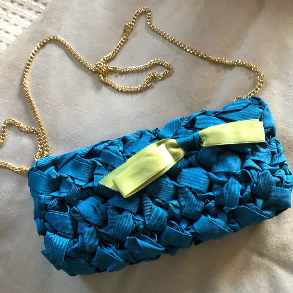 Minnie ribbon clutch